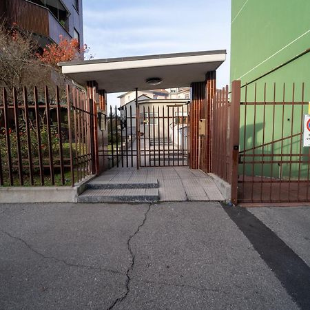 Ag Apartment Cormano Bagian luar foto
